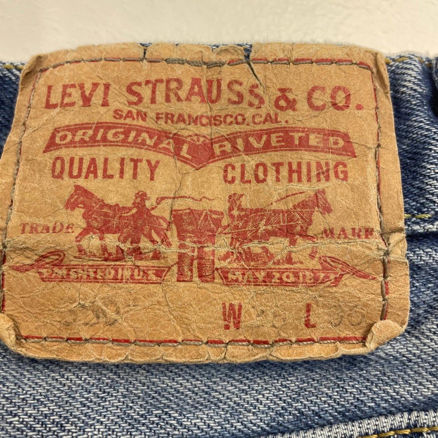 LEVI'S Relaxed Fit Jeans Light Wash Casual Classic Mens 38 X 30