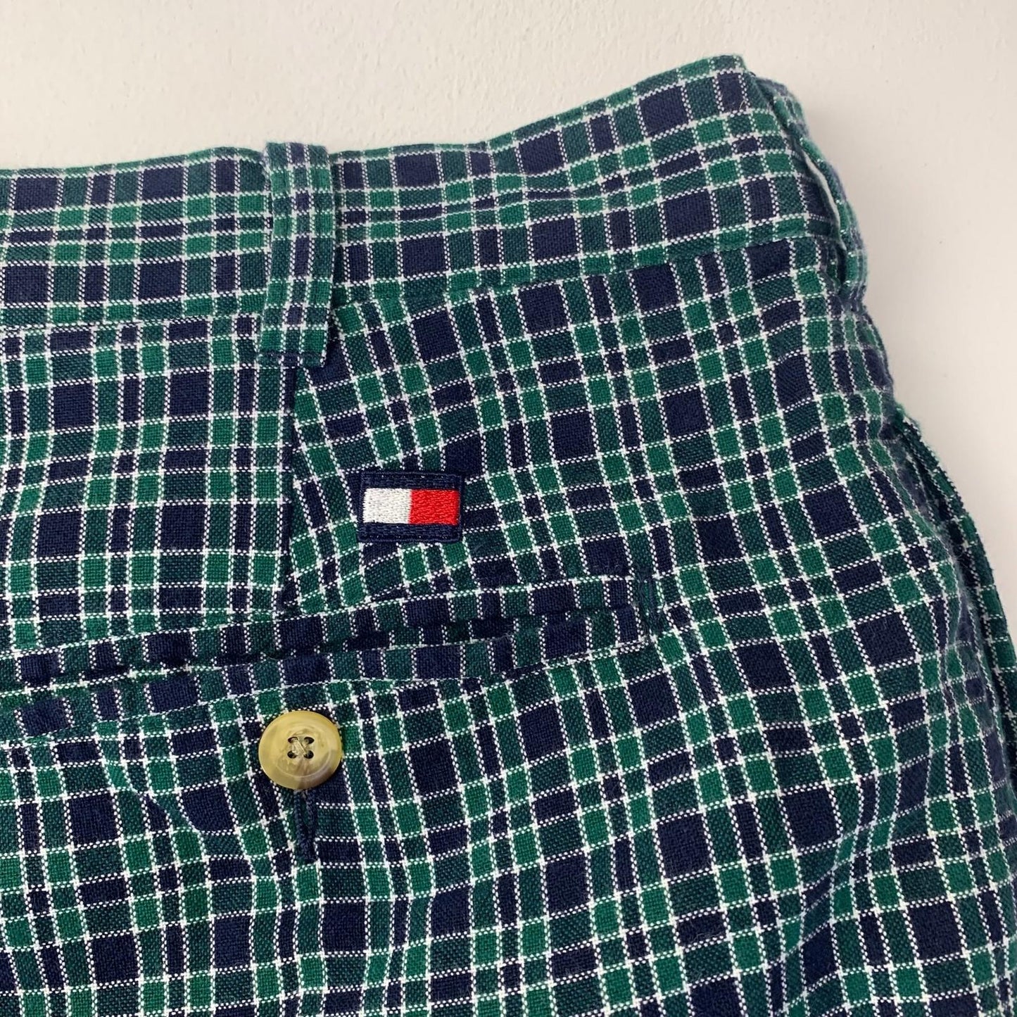 Tommy Hilfiger Men's Checkered Cotton Casual Shorts Green Plaid Size W36