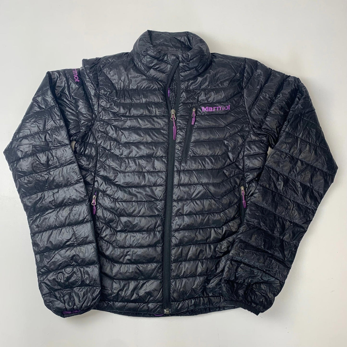 Women’s MARMOT 900 Fill Puffer Jacket / Black & Purple / XS