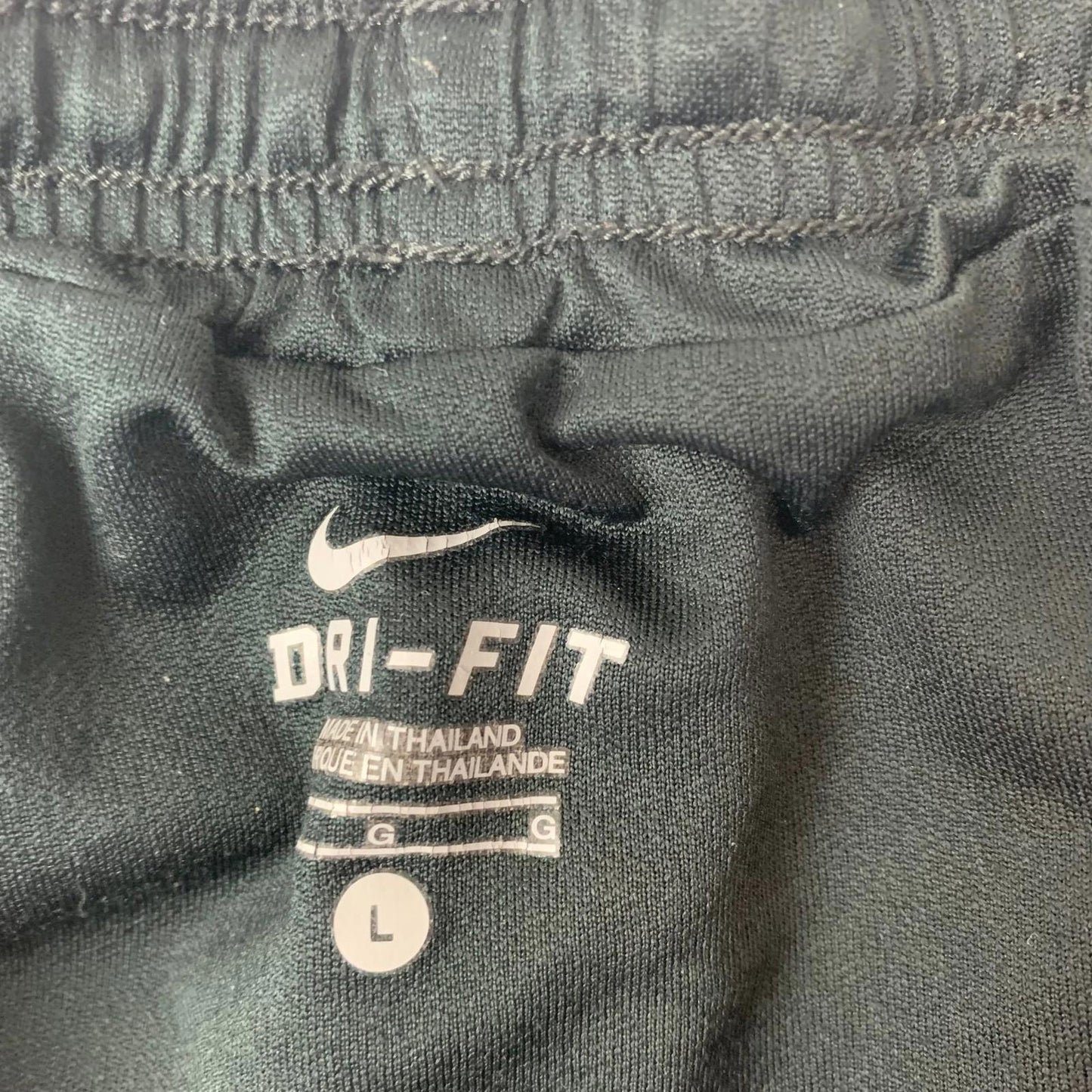 NIKE Dri-Fit Athletic Shorts Contrast Red Black Boys Large