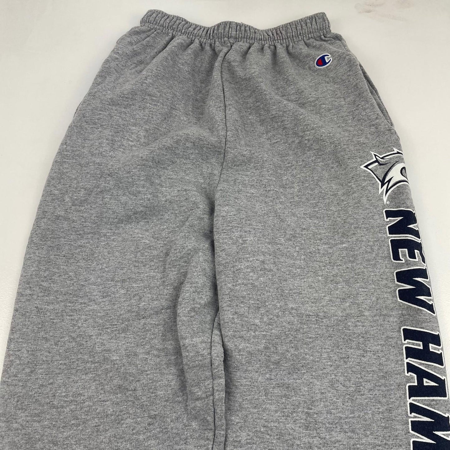 CHAMPION Authentic Jogger Sweatpants New Hampshire Graphic Grey Mens S