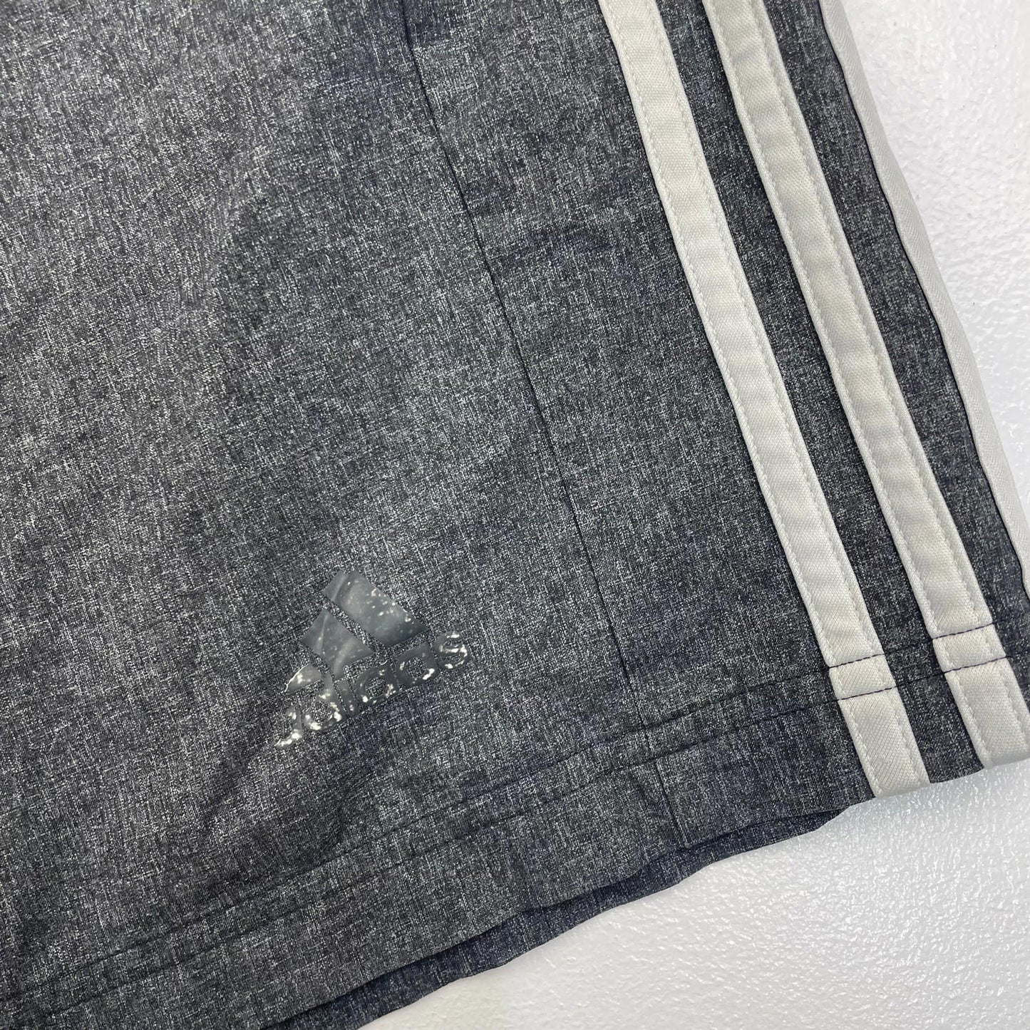 Men’s ADIDAS Grey 3-Stripe Athletic Sport Shorts , Size L