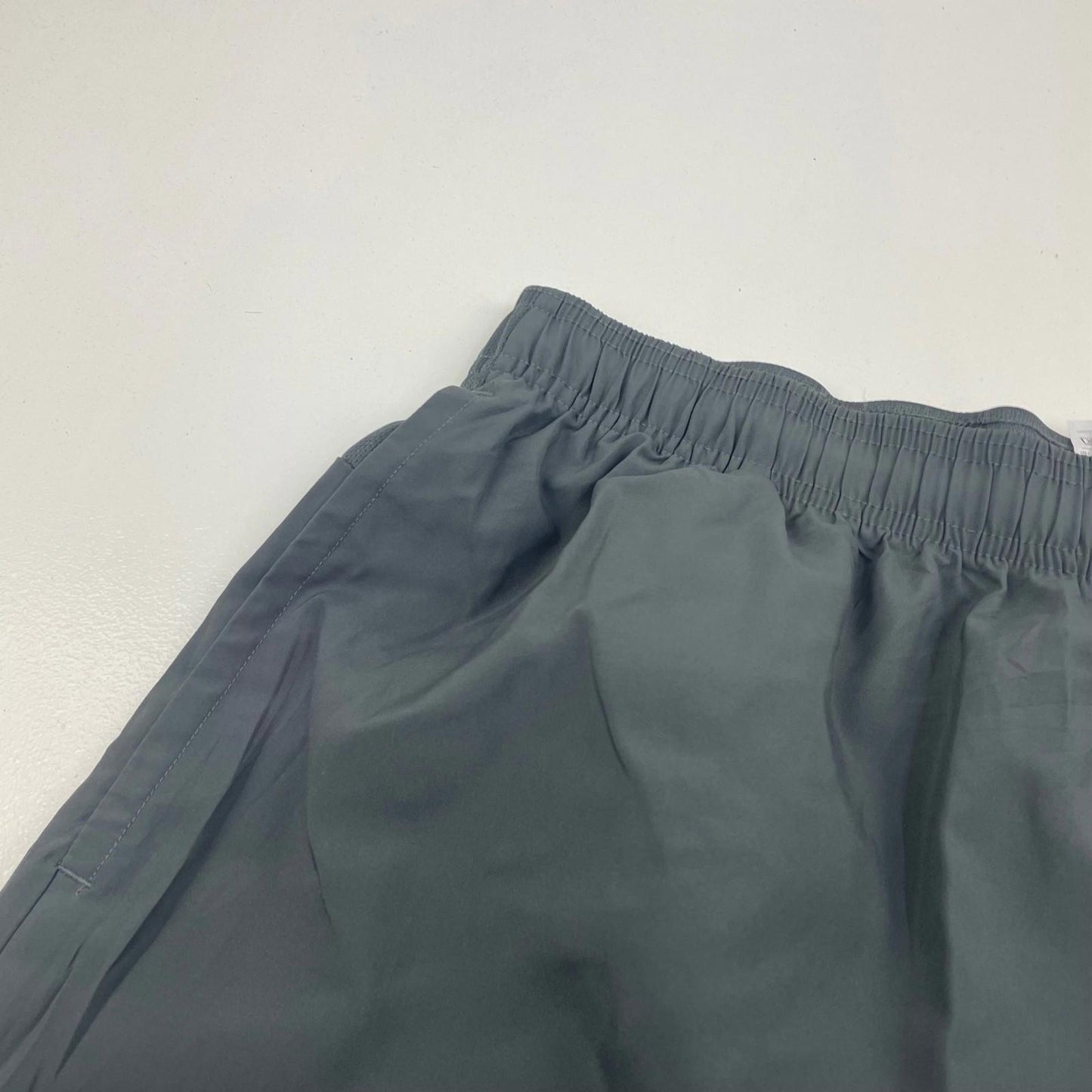 ADIDAS Activewear Shorts Athletic Style Grey Mens XL