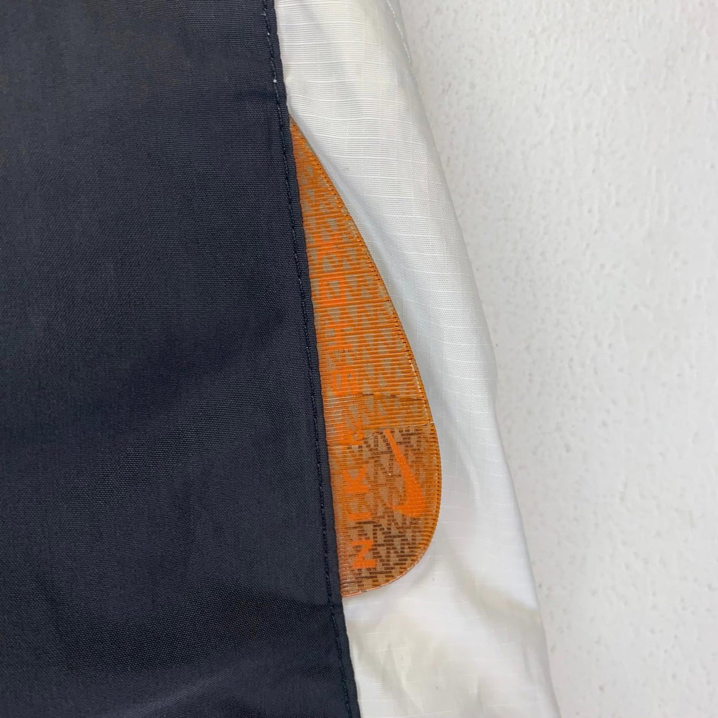 Nike Shox Board Shorts Elastic Waist White Black Mens L