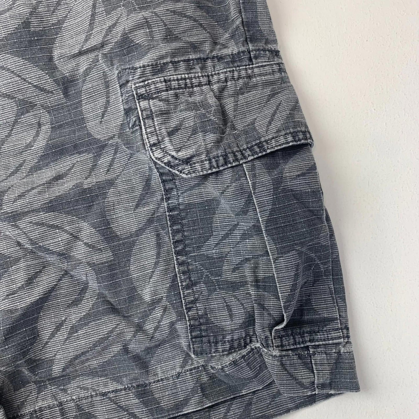 Dickies Cargo Shorts Leaf Pattern Relaxed Grey Mens W32