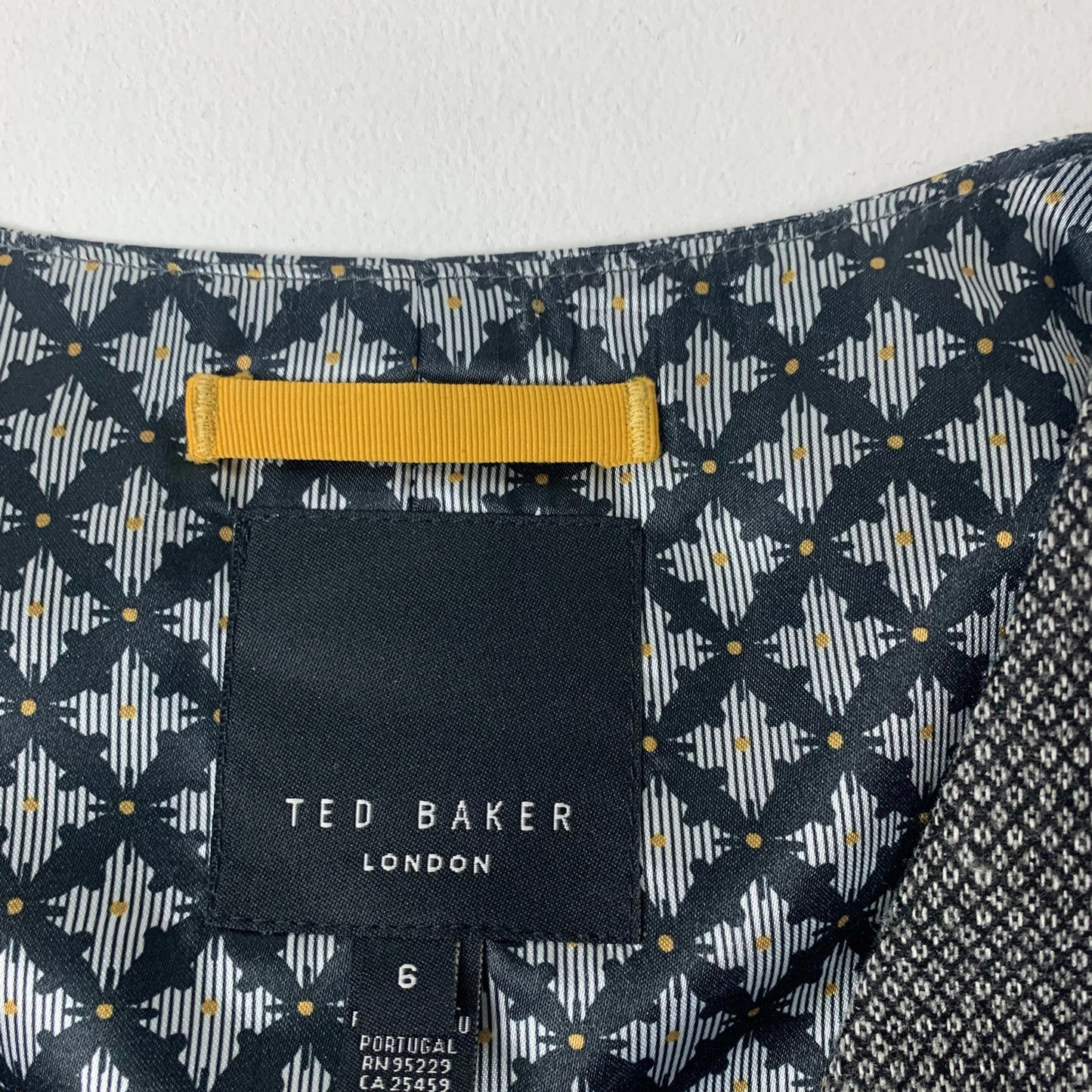 Mens TED BAKER Suit Jacket & Waistcoat / Grey / Size 5 / XL