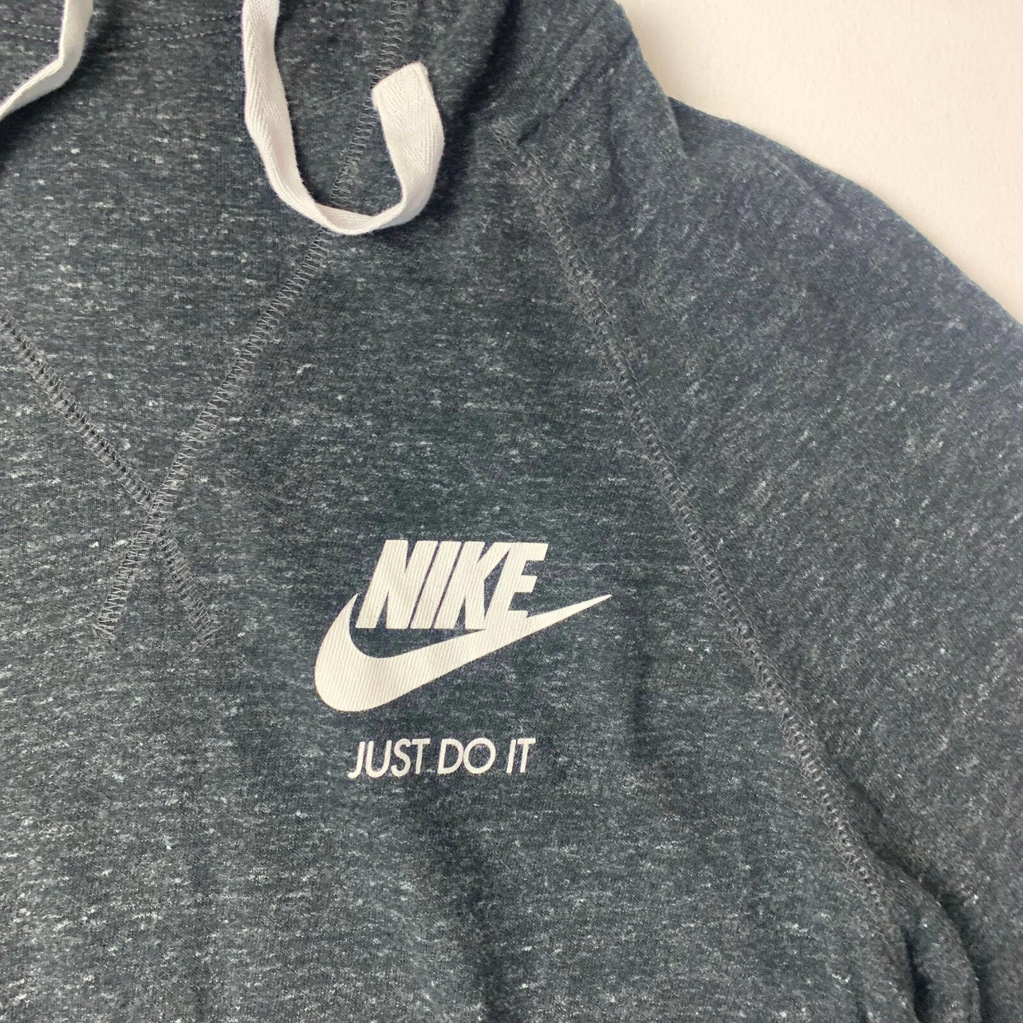 Women’s NIKE Lightweight Thin Hoodie / Small / Grey / Running / Gym / Sports