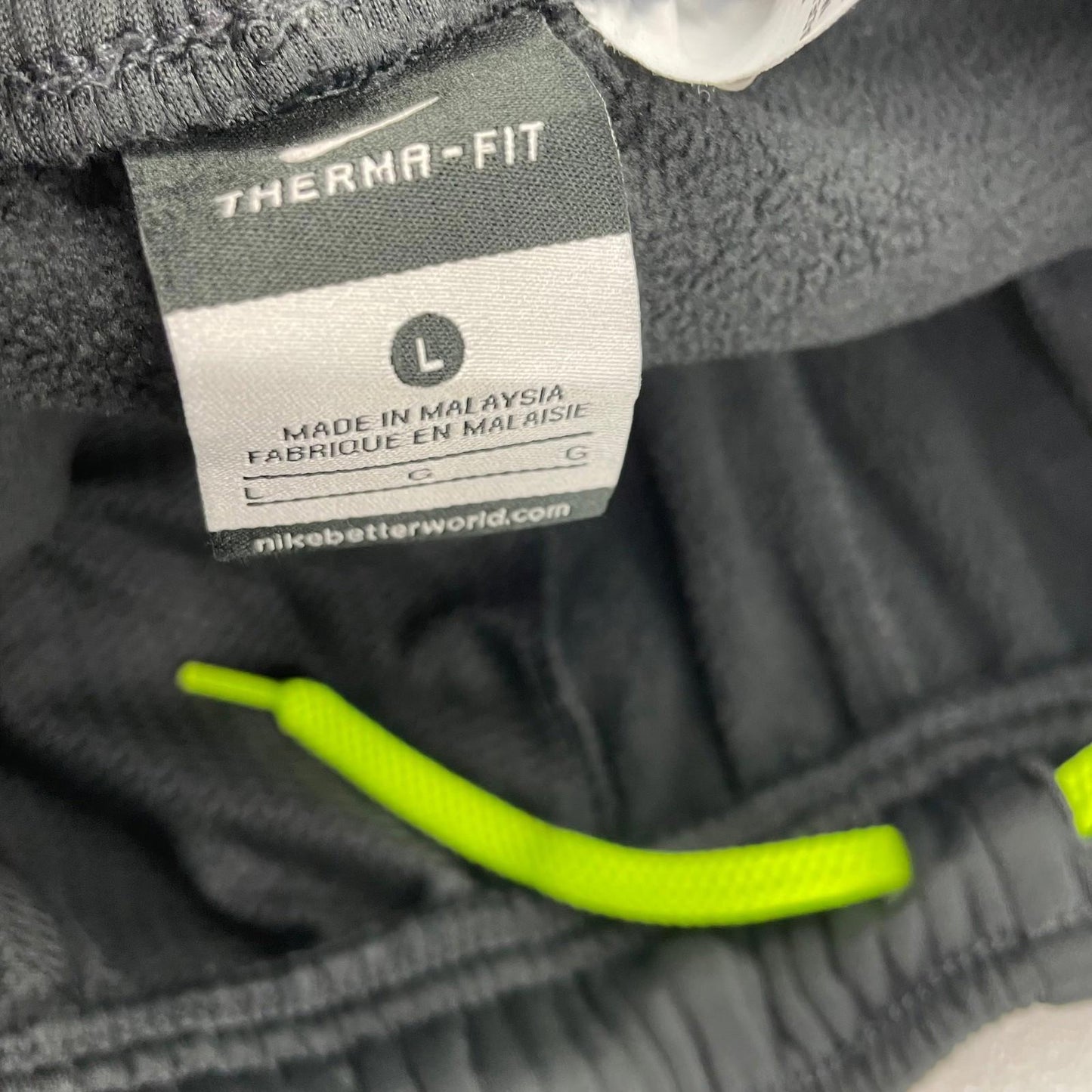 NIKE Therma-Fit Athletic Shorts Camo Trim Grey Boys Large
