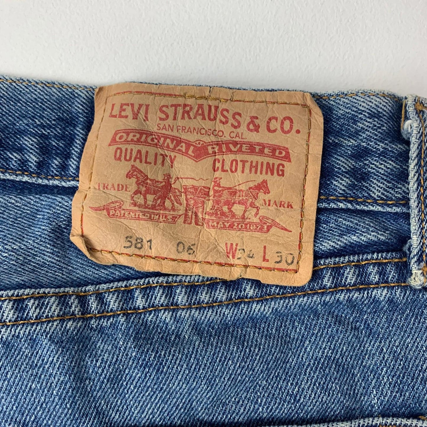 Levi's Straight Leg Denim Jeans Distressed Vintage Blue Mens W34 L30