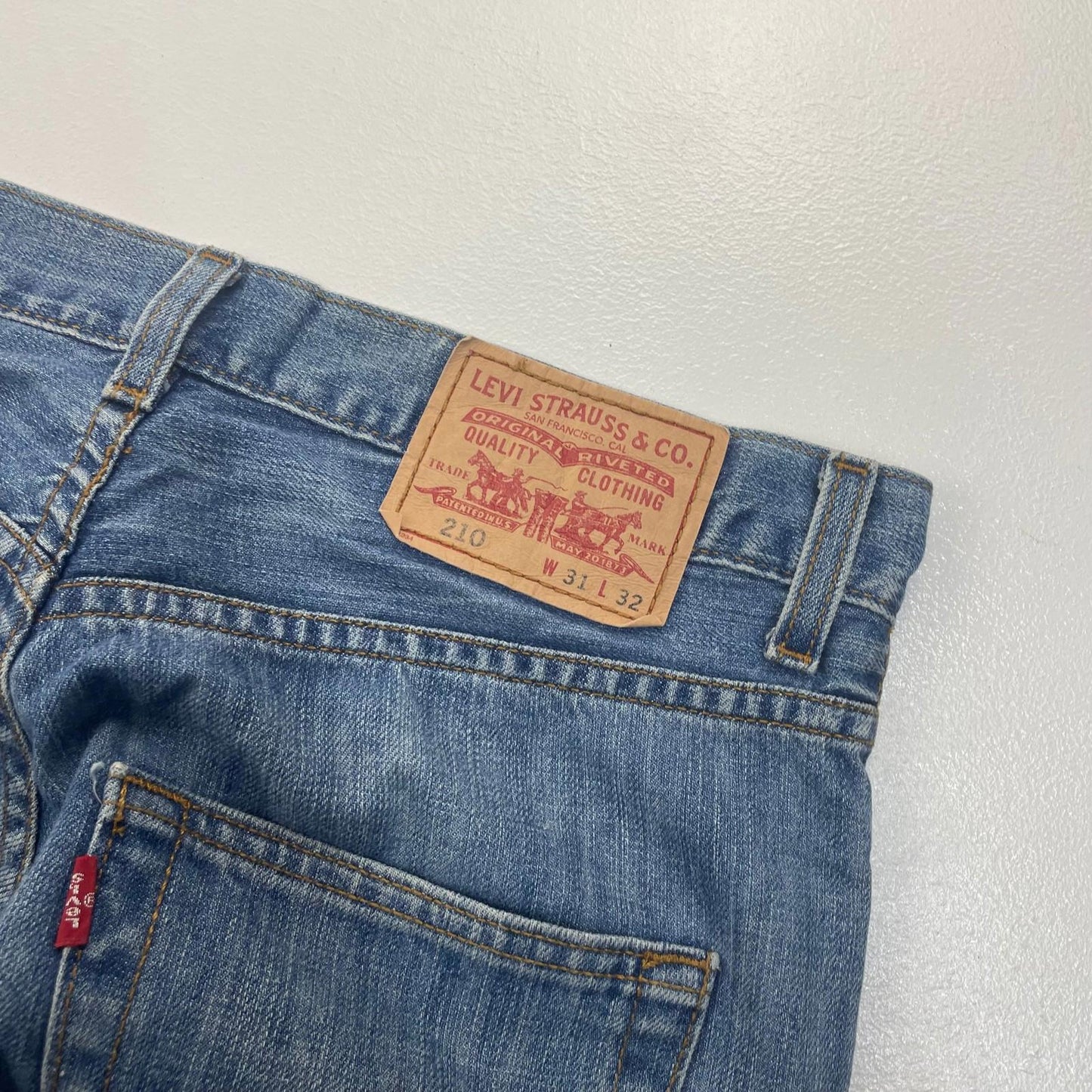 Levi's 210 Jeans Straight Leg Blue Denim Mens W31 L32