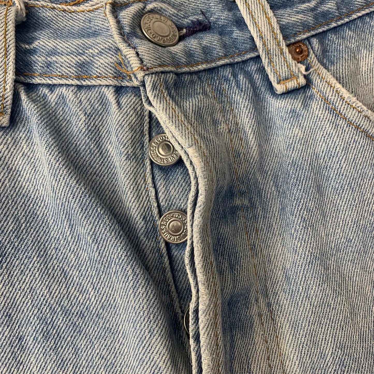 Levi's Denim Shorts Button Fly Light Wash Casual Blue Mens W33