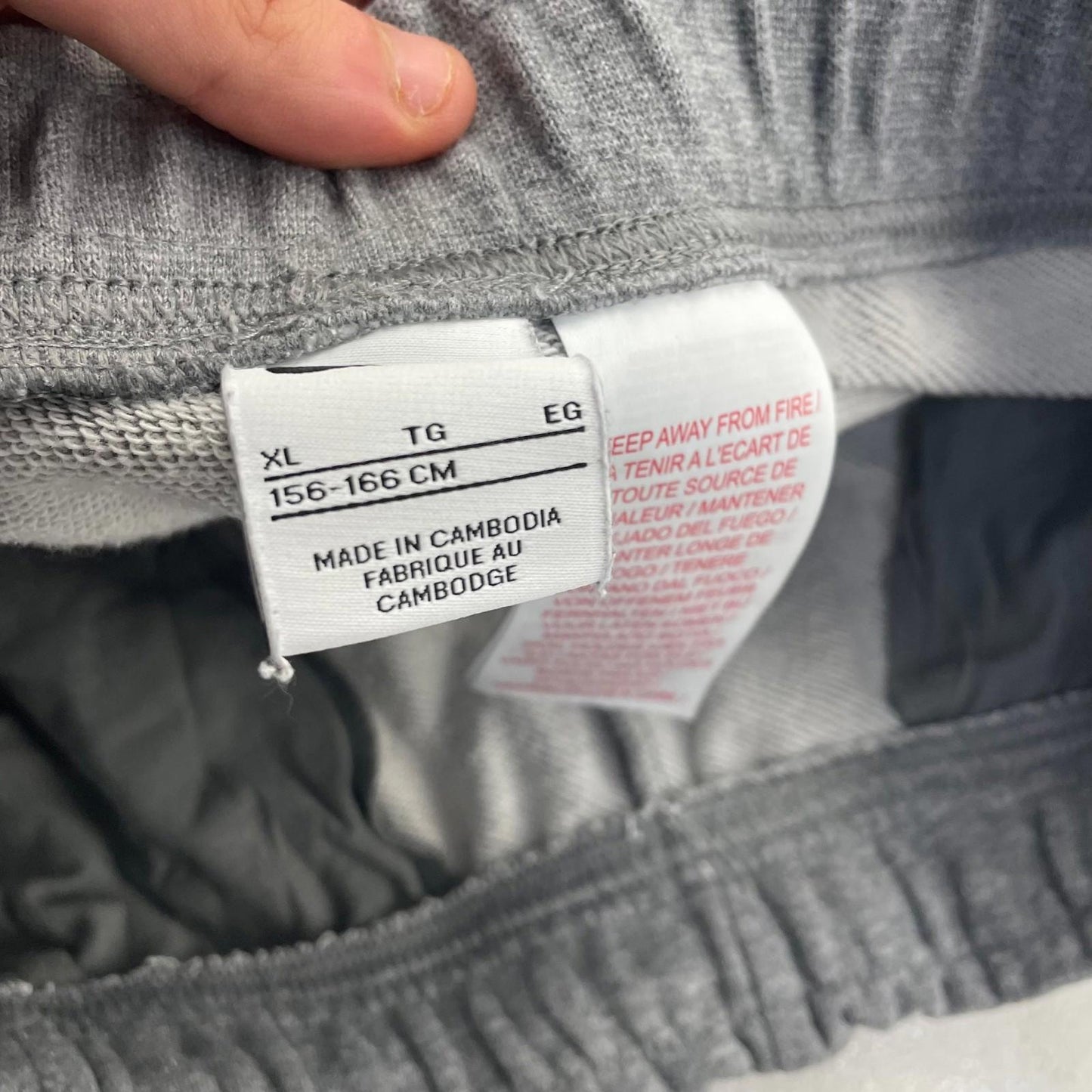 Nike Girls' Athletic Shorts Elastic Waist Grey XL 156-166cm