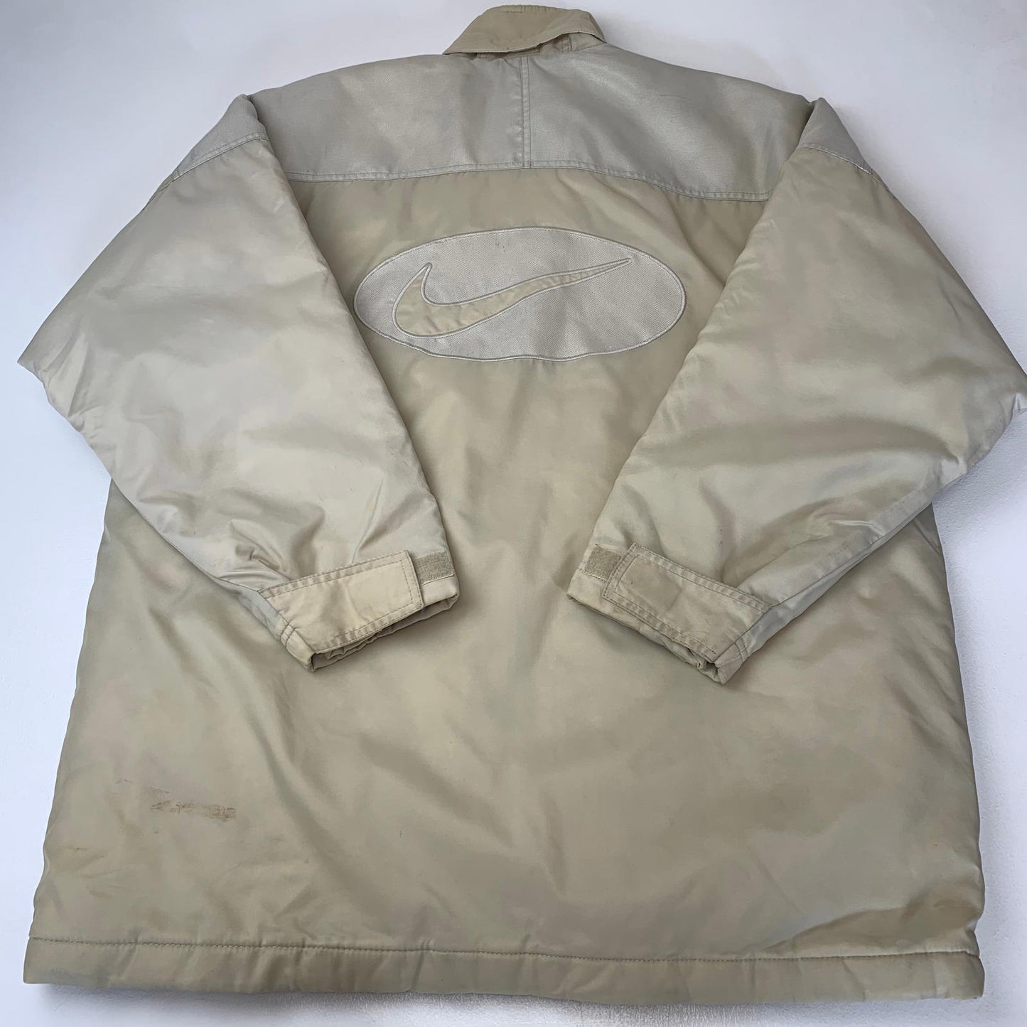 Men’s Vintage NIKE Puffer Jacket / Medium / Cream / Oversized