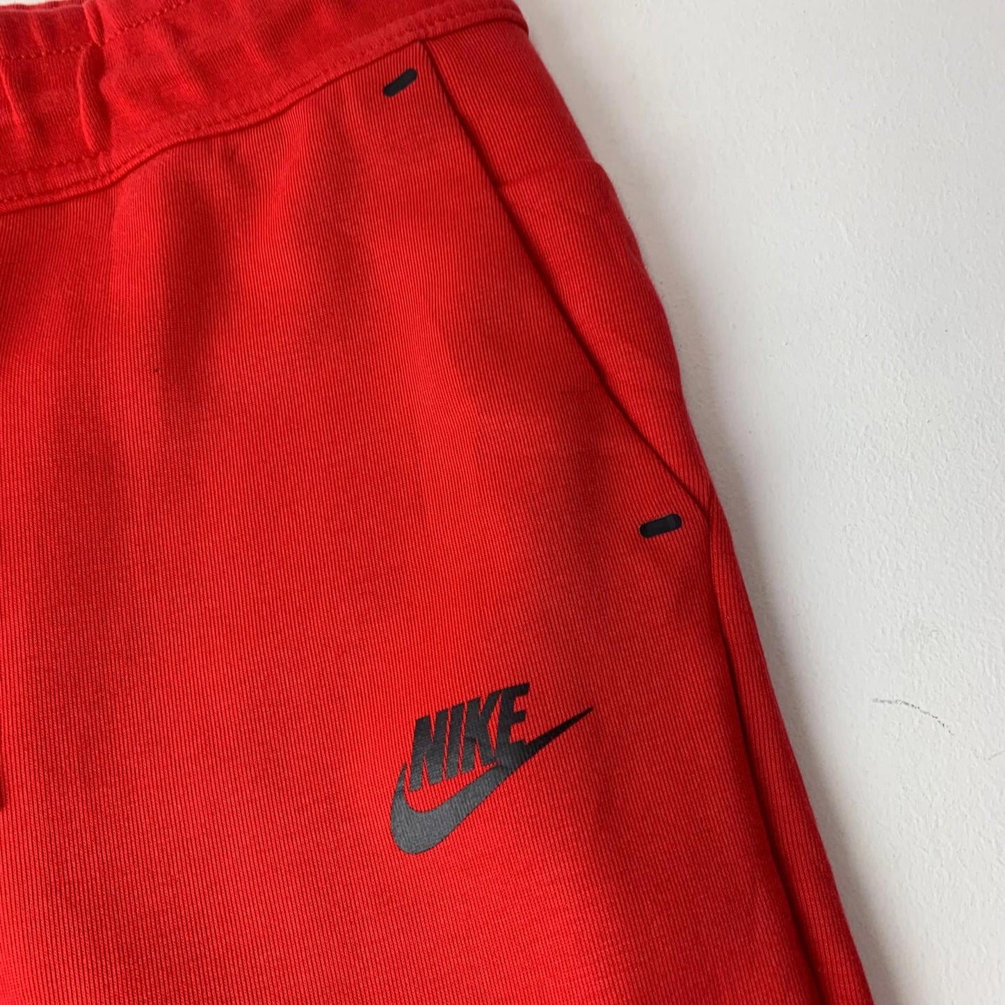 Nike Jogger Tech Fleece Trousers Red Boys XL Age 15-16 Years