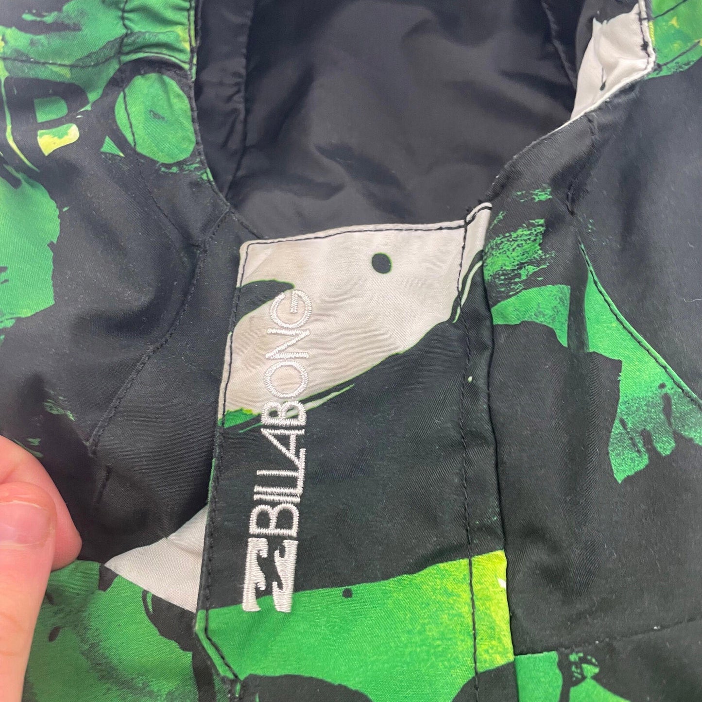 Women’s BILLABONG Green & Black 8K Waterproof Patterned Jacket , Size 16