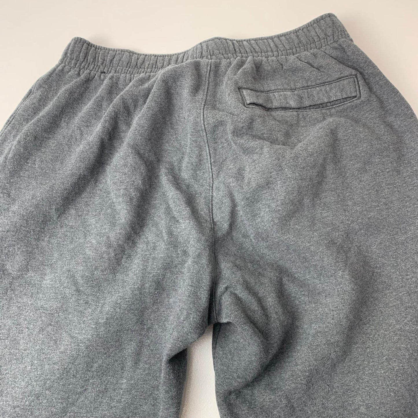 Women’s NIKE Jogging Bottoms / Grey / Large Short / Joggers