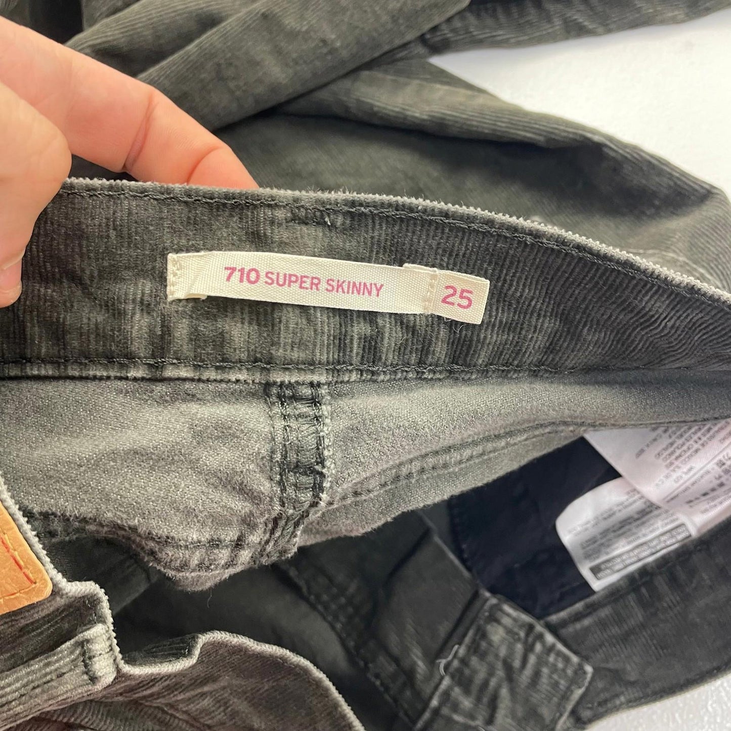 Levi's 710 Super Skinny Corduroy Grey Trousers Womens W25 L30 UK 6