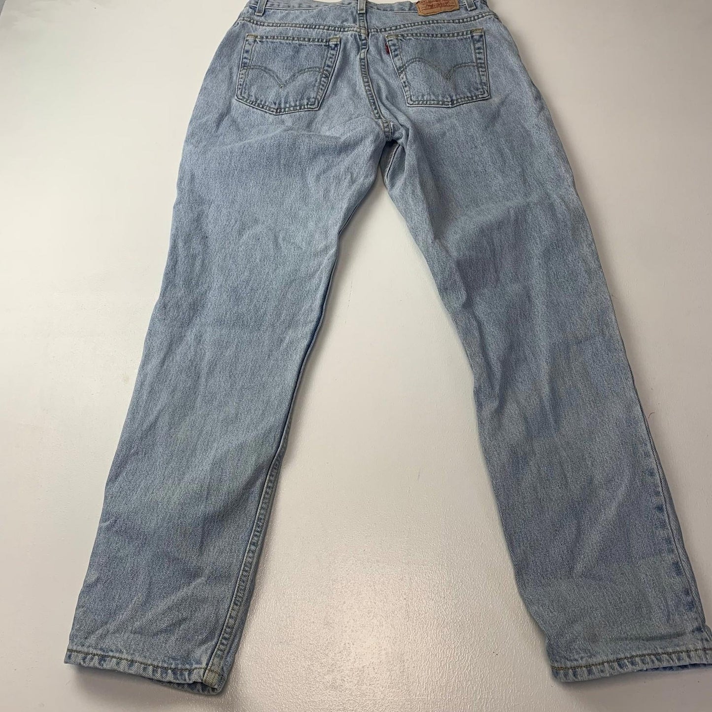 Levi's 550 Jeans Relaxed Tapered Light Wash Blue Womens Label Size 14L