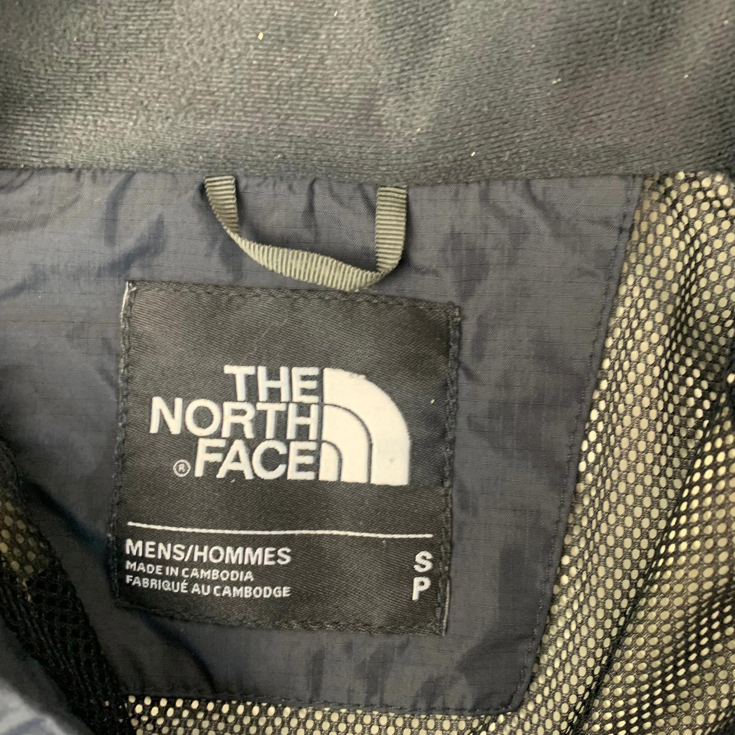 Mens THE NORTH FACE DRYVENT Jacket / Black / Small