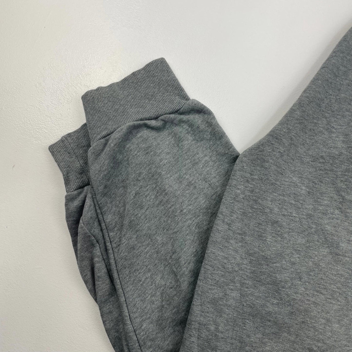 Men’s PUMA Grey Spellout Logo Joggers , Sweatpants , Size XL