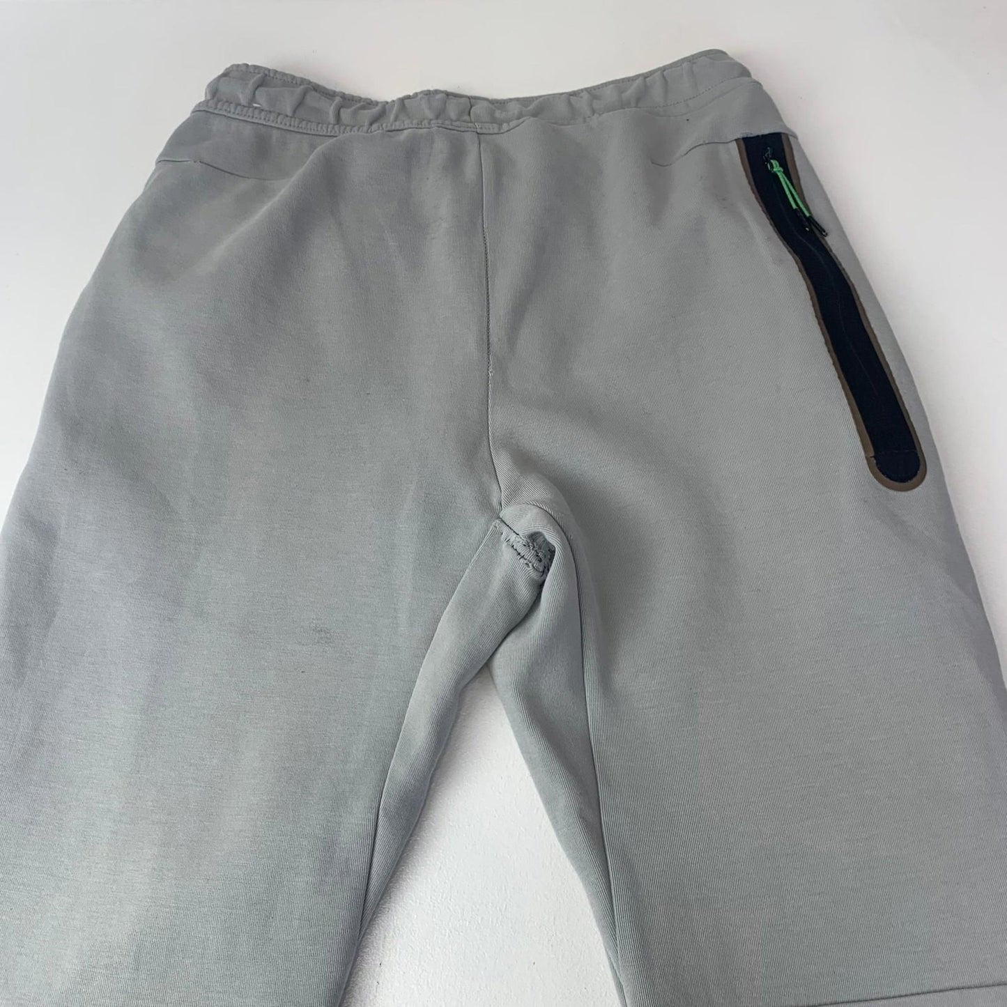Nike Tech Fleece Joggers Grey Black Activewear Trousers Mens Size S