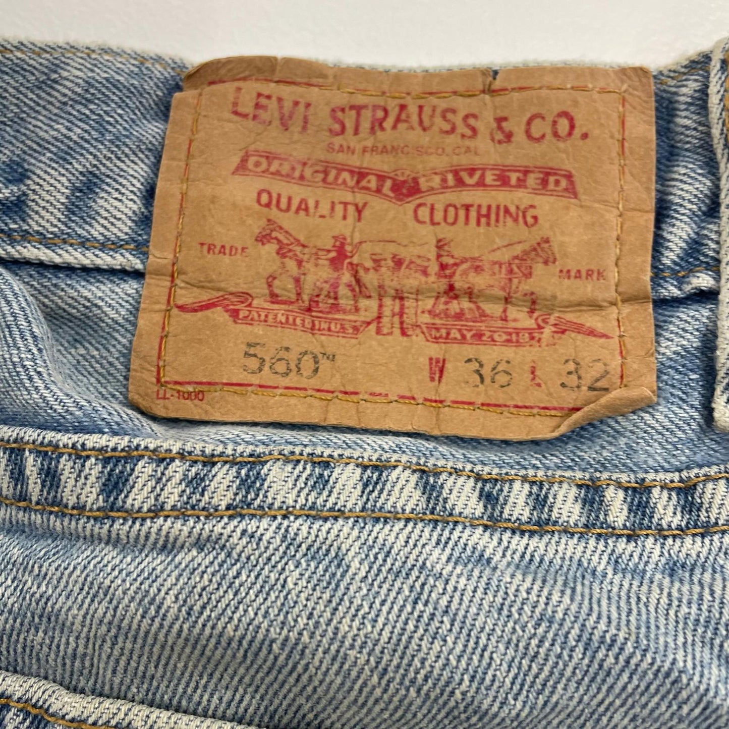 LEVI'S 560 Vintage Jeans Relaxed Fit Light Blue Denim Mens W36 L32