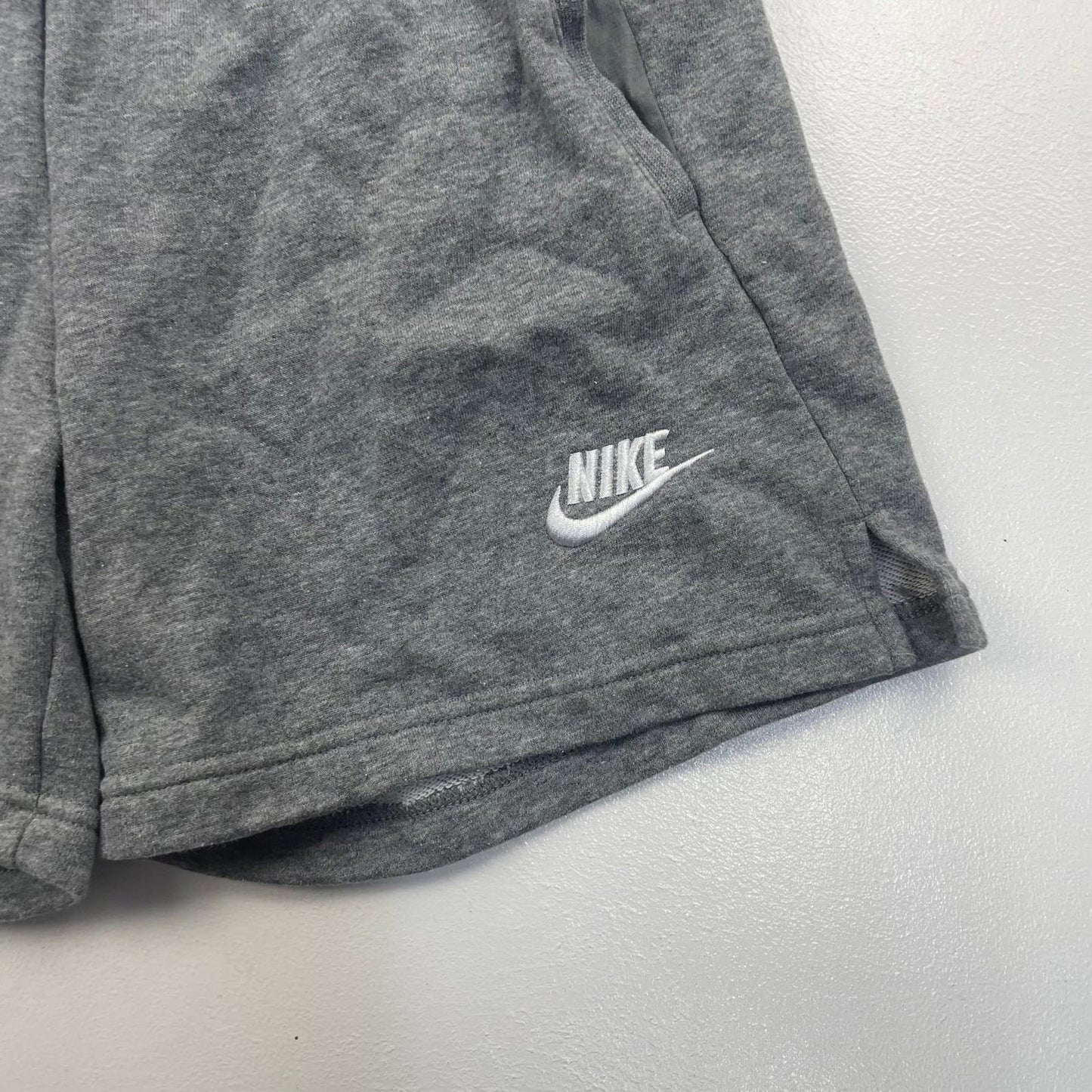 Nike Girls' Athletic Shorts Elastic Waist Grey XL 156-166cm