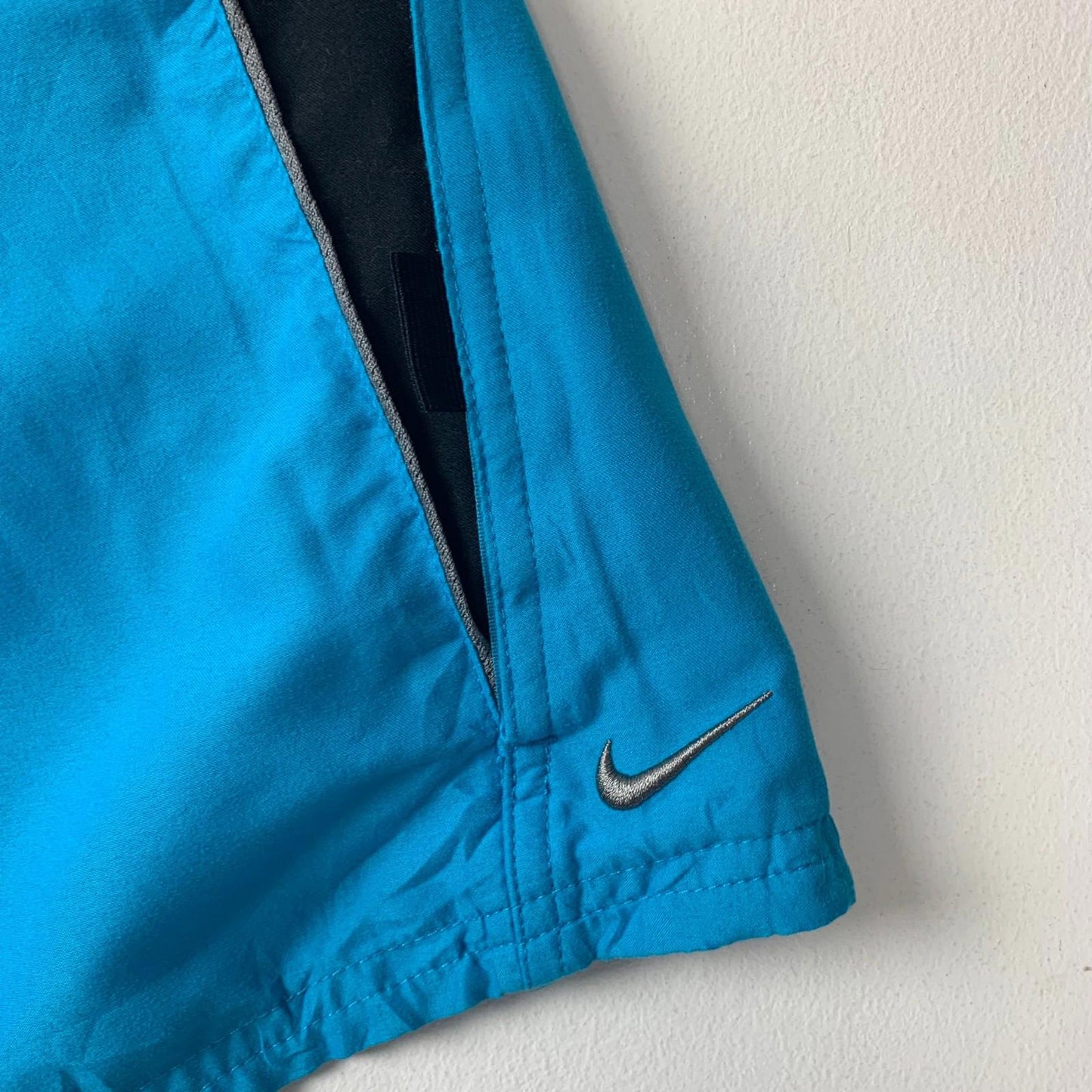 NIKE Swim Shorts Quick Dry Mesh Lined Blue Black Mens Medium