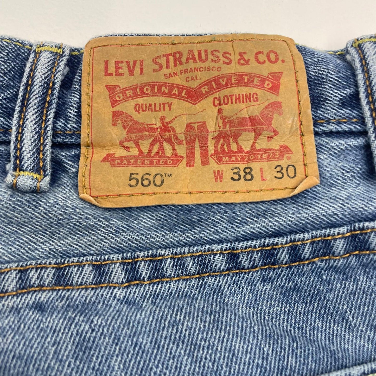 LEVI'S 560 Jeans Relaxed Fit Light Wash Blue Denim Mens W38 L30