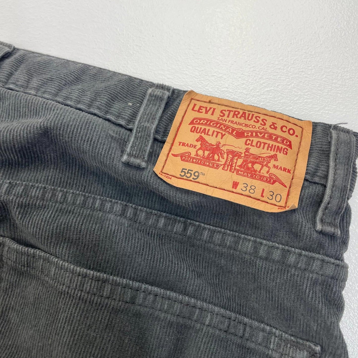 Levi's 559 Relaxed Straight Trousers Corduroy Grey Mens W38 L30