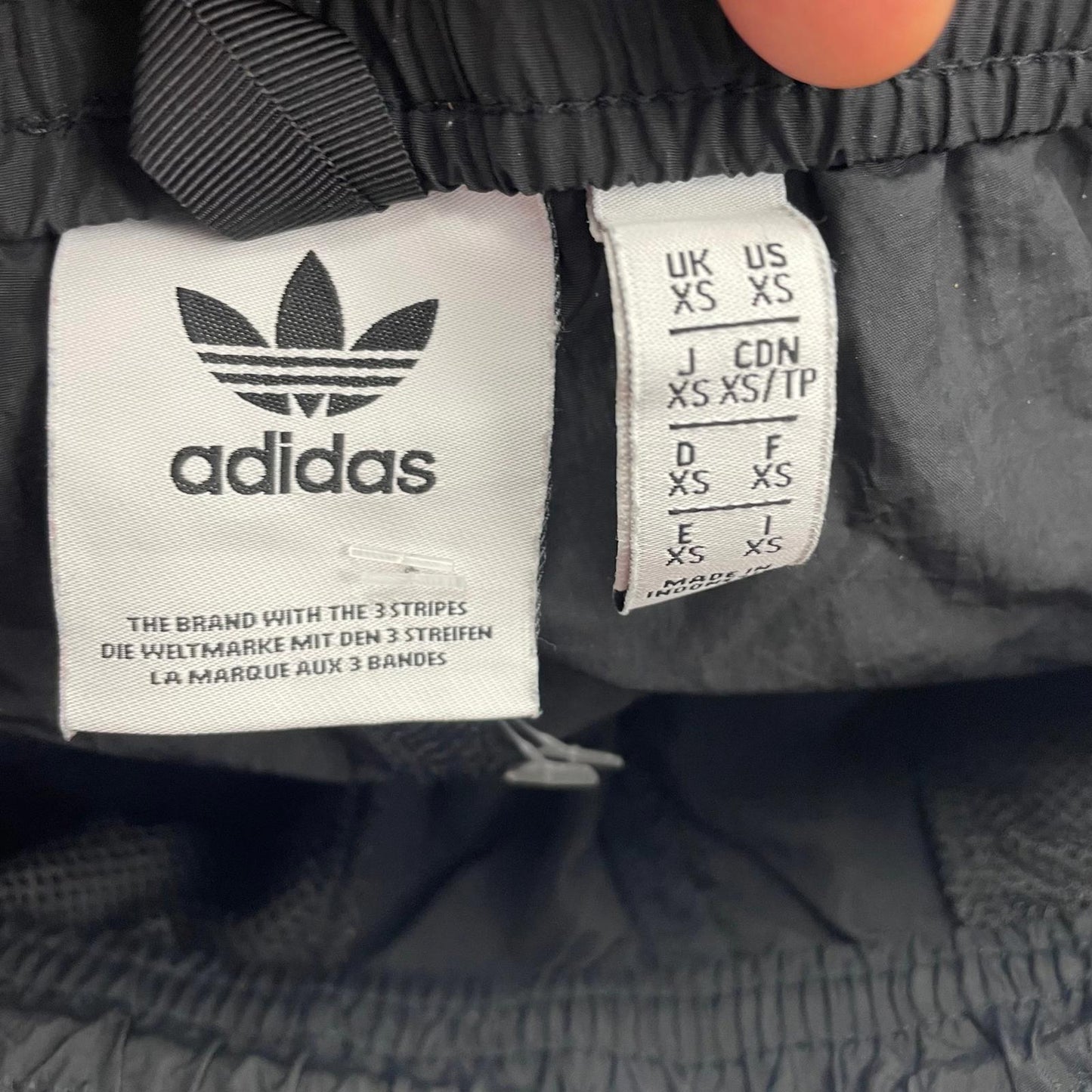 Adidas Cargo Shorts Drawstring Black Mesh Pockets Mens XS