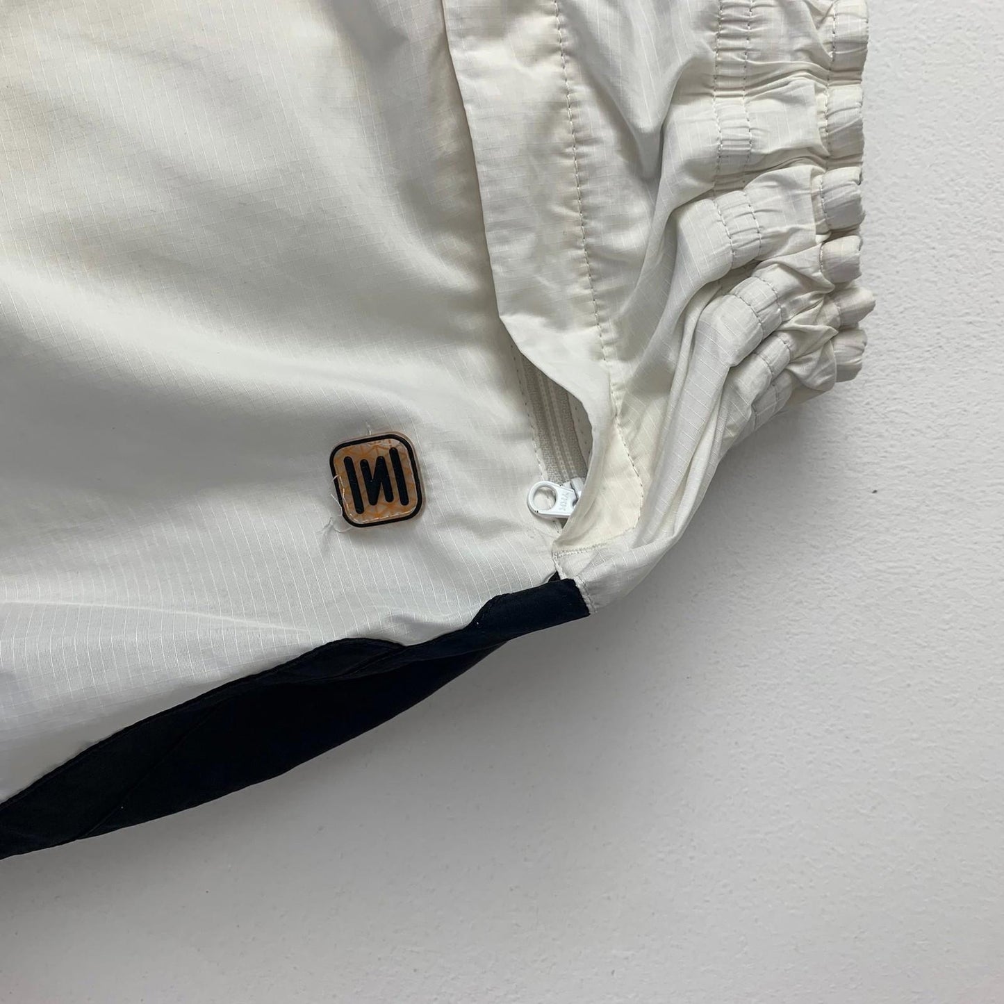 Nike Shox Board Shorts Elastic Waist White Black Mens L