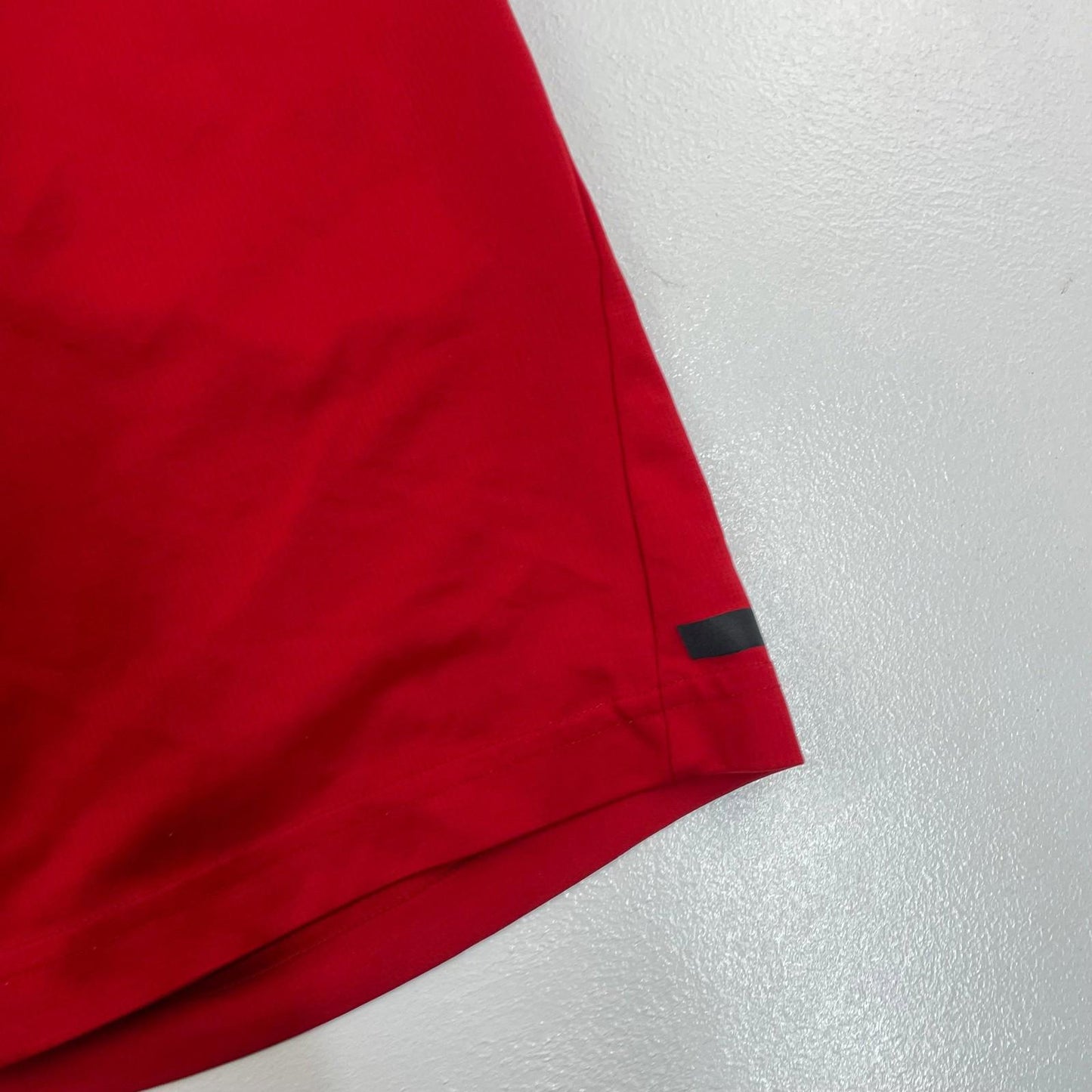 ADIDAS Climachill Activewear Shorts Breathable Athletic Red Mens Medium