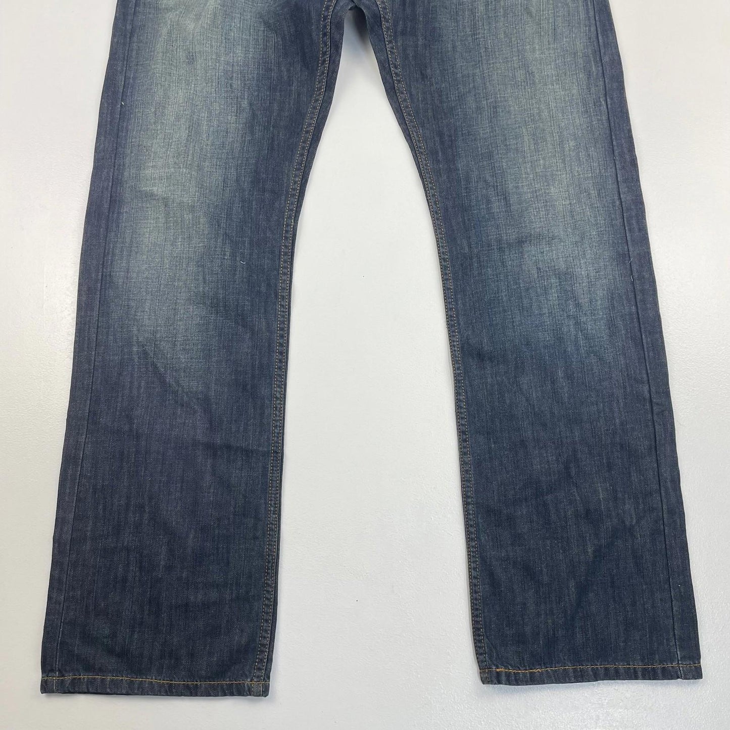 LEVI'S 514 Slim Straight Jeans Mid Wash Denim Classic Style Blue Mens W32 L32