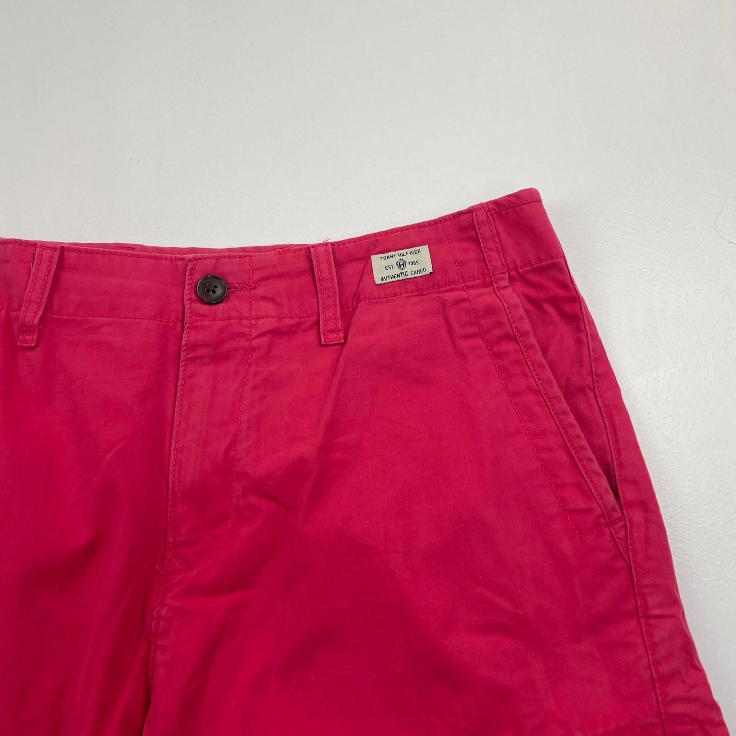 Tommy Hilfiger Cargo Shorts Classic Red Mens Label Size W 31