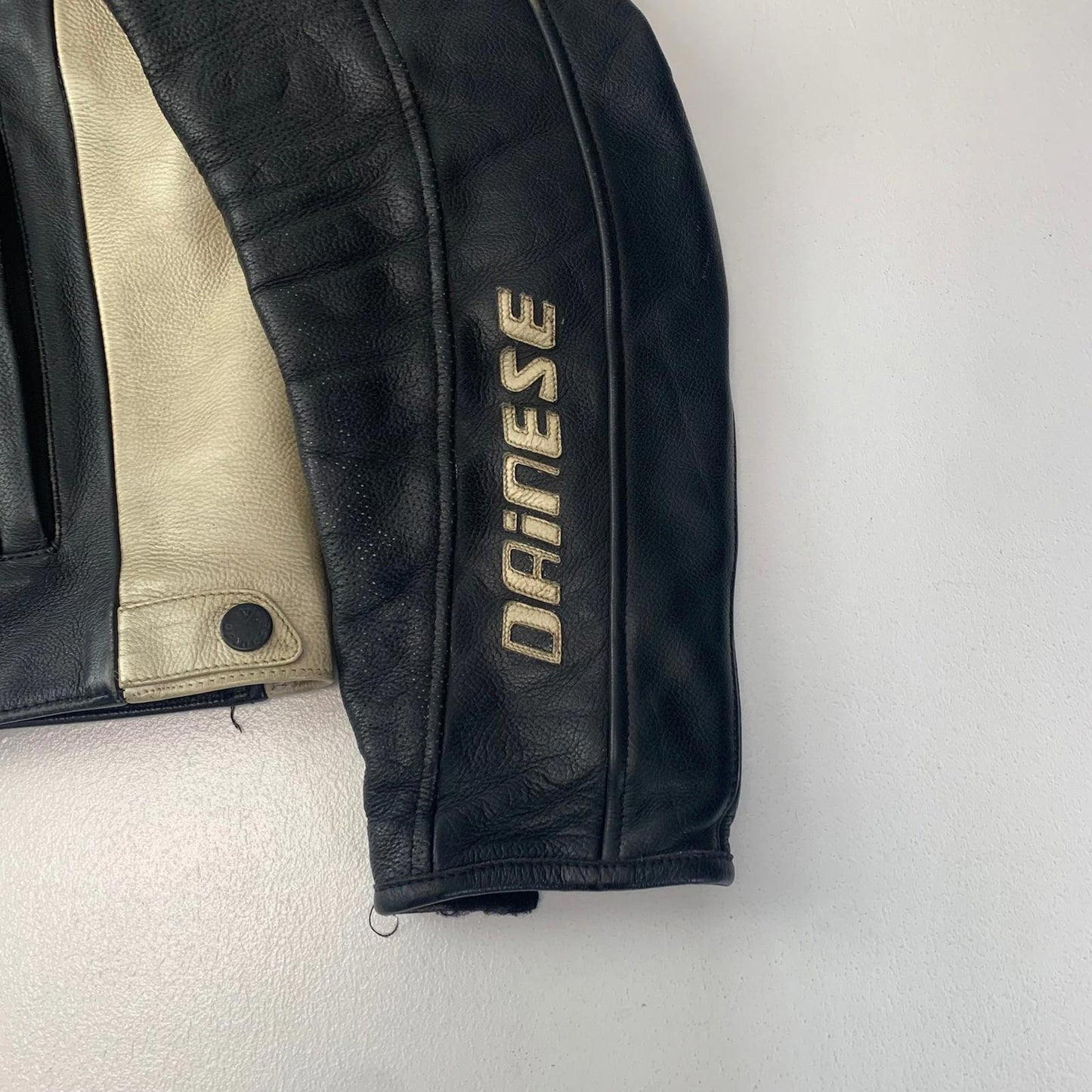 Dainese Motorcycle Jacket Leather Black Beige Zip Mens Label Size 52