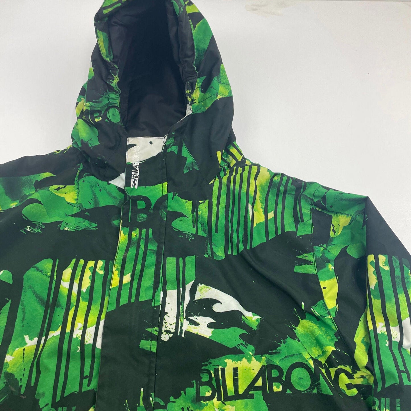 Women’s BILLABONG Green & Black 8K Waterproof Patterned Jacket , Size 16