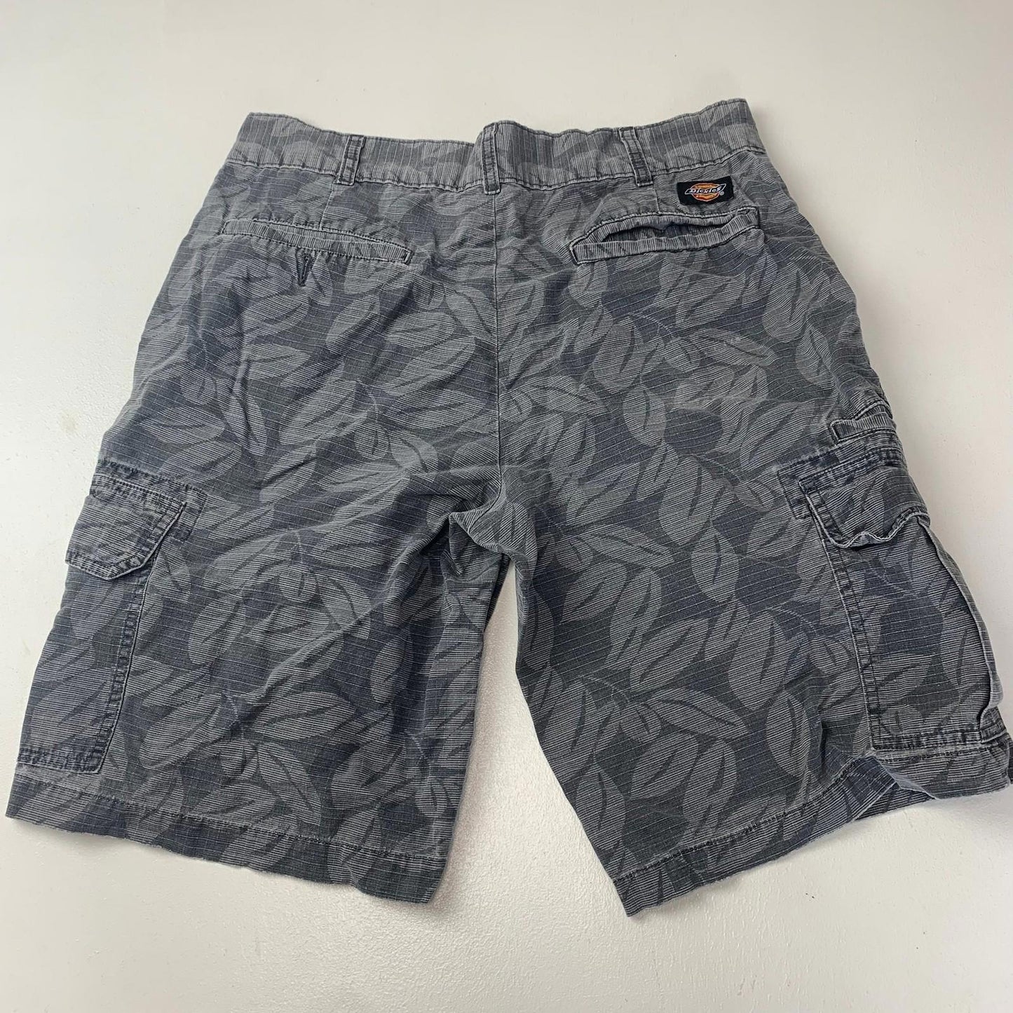 Dickies Cargo Shorts Leaf Pattern Relaxed Grey Mens W32