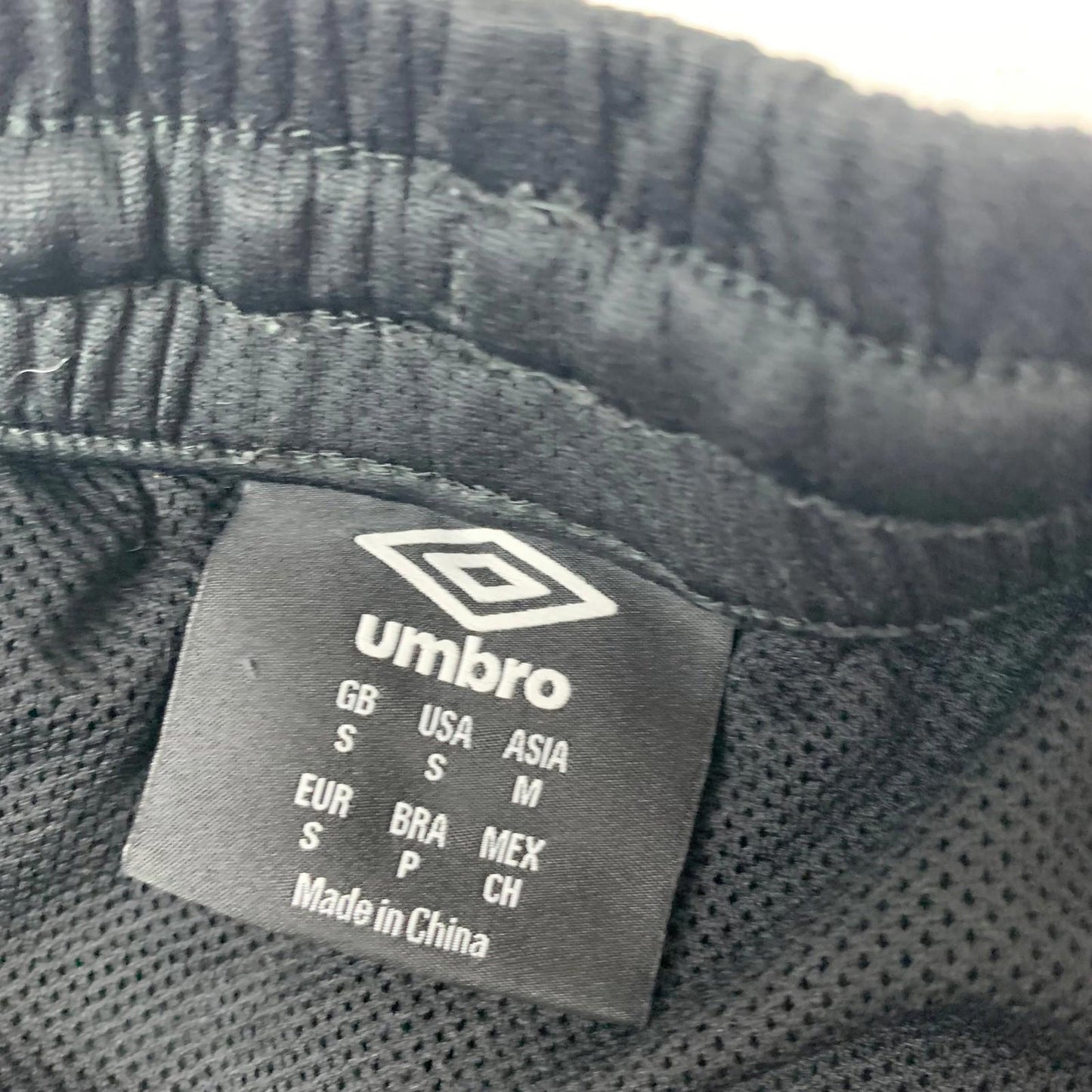 UMBRO Activewear Shorts Athletic Black Mens Small