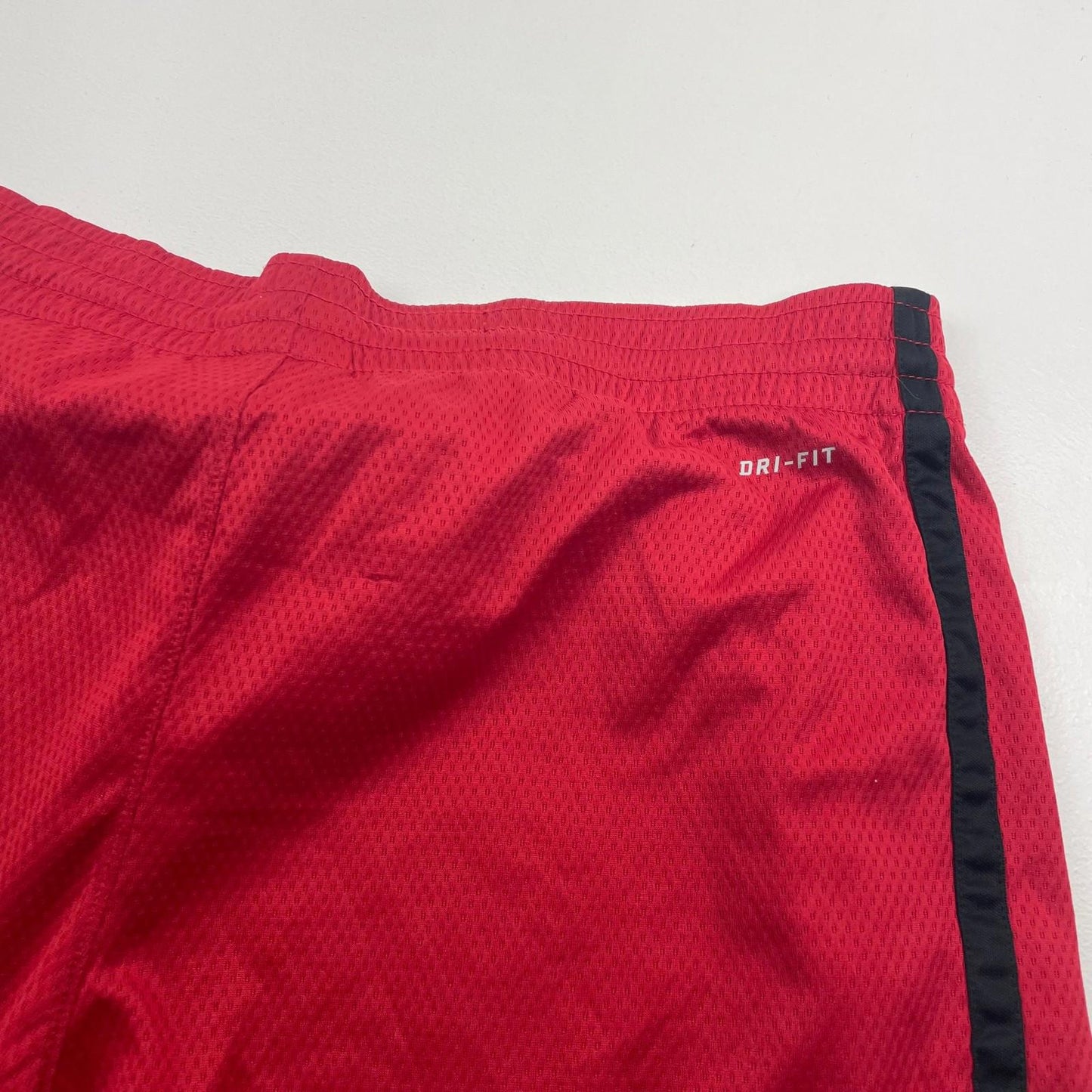 Nike Dri-FIT Athletic Shorts Quick Dry Red Black Mens XL