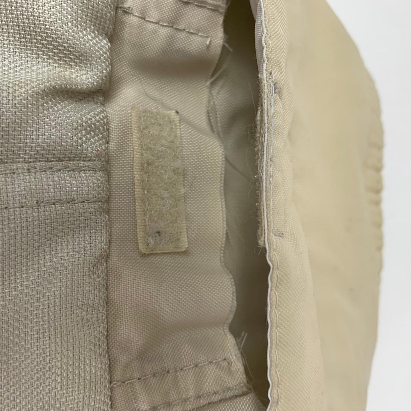 Men’s Vintage NIKE Puffer Jacket / Medium / Cream / Oversized