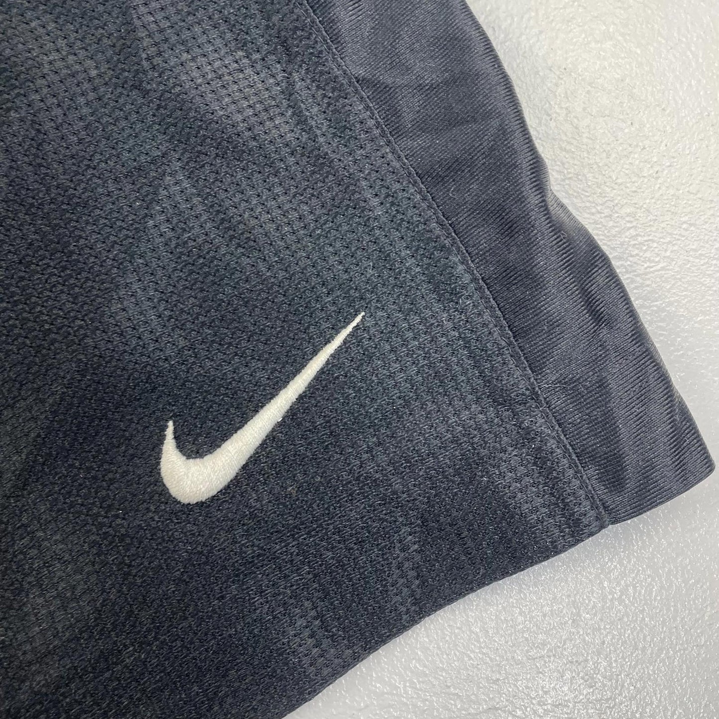 NIKE Basketball Shorts Dri-FIT Black Mesh Athletic Sportswear Mens S