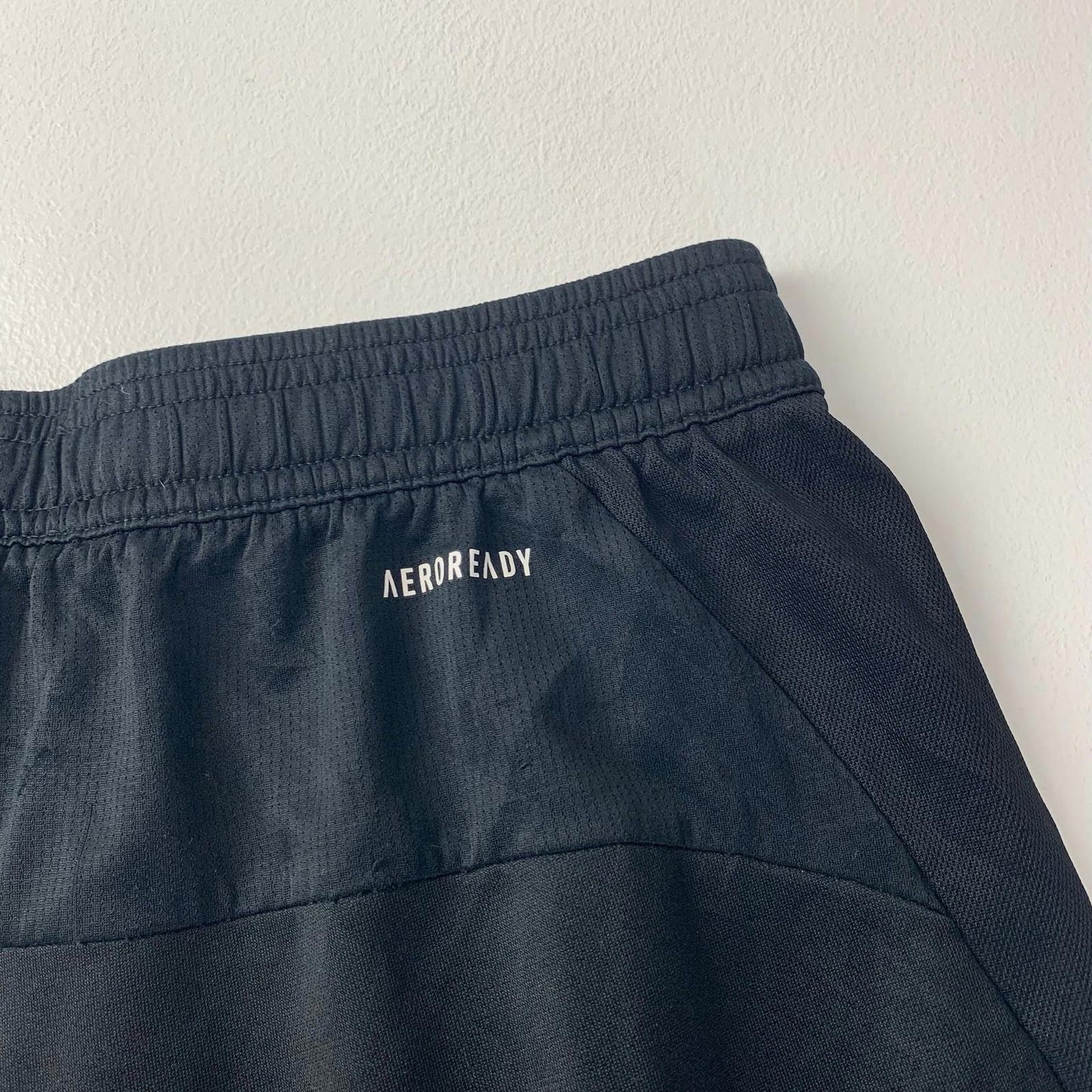 ADIDAS Primeblue Aeroready Athletic Shorts Black Striped Mens Medium M