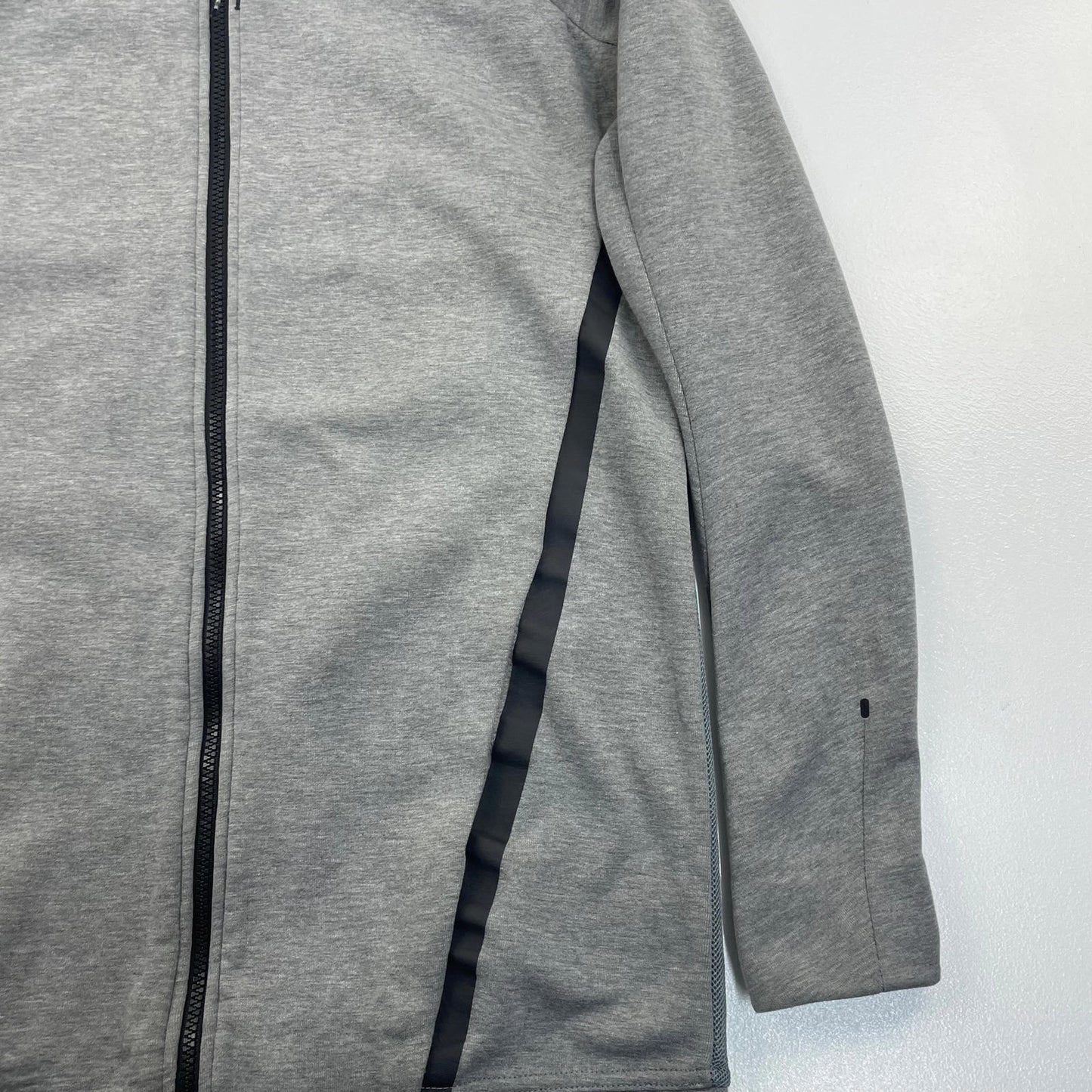 Men’s NIKE Grey Tech Fleece Hoodie Jacket , Size Small