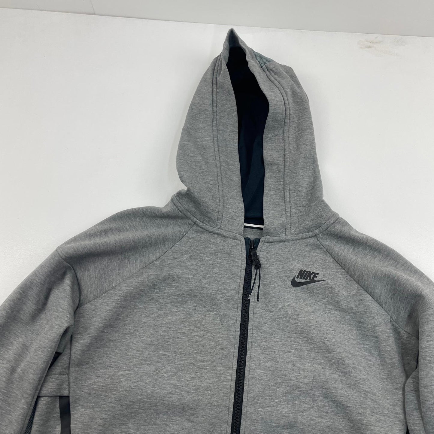 Men’s NIKE Grey Tech Fleece Hoodie Jacket , Size Small