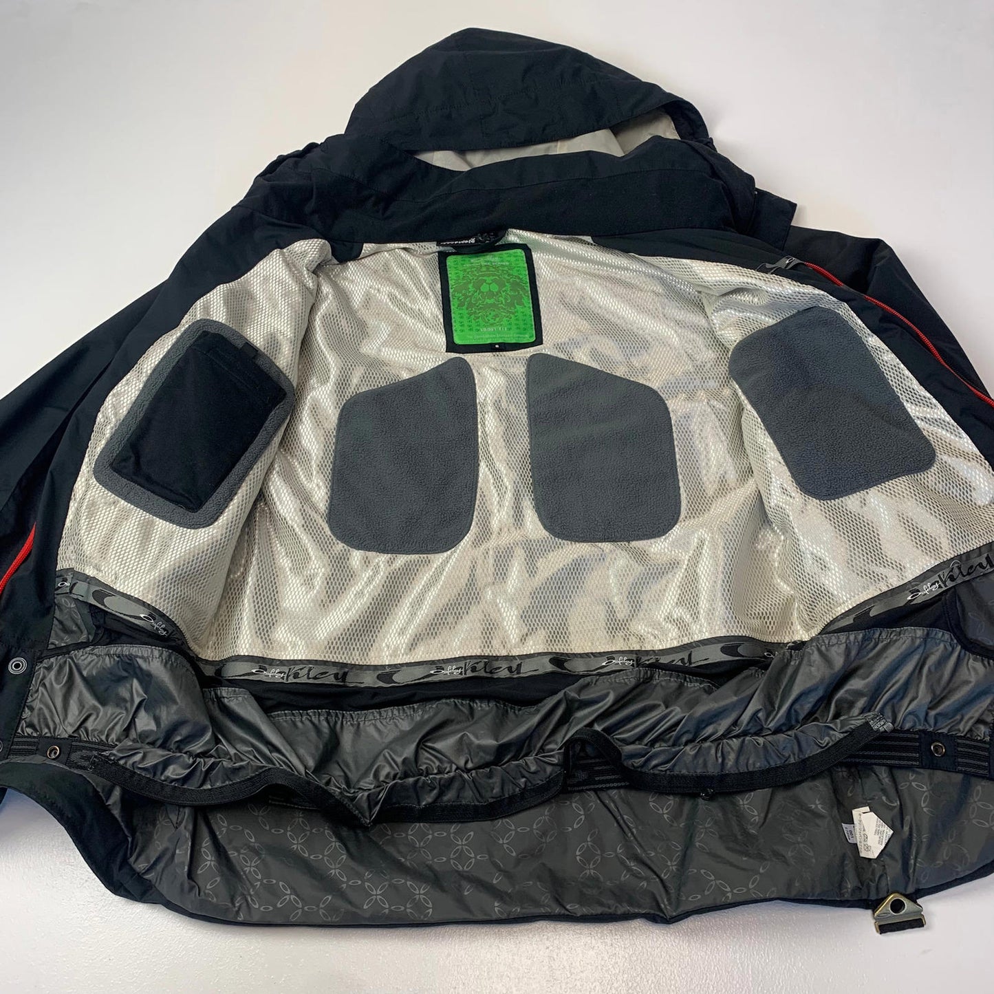 Women’s OAKLEY Signature Series Ski Jacket / Black / Loose Fit Small